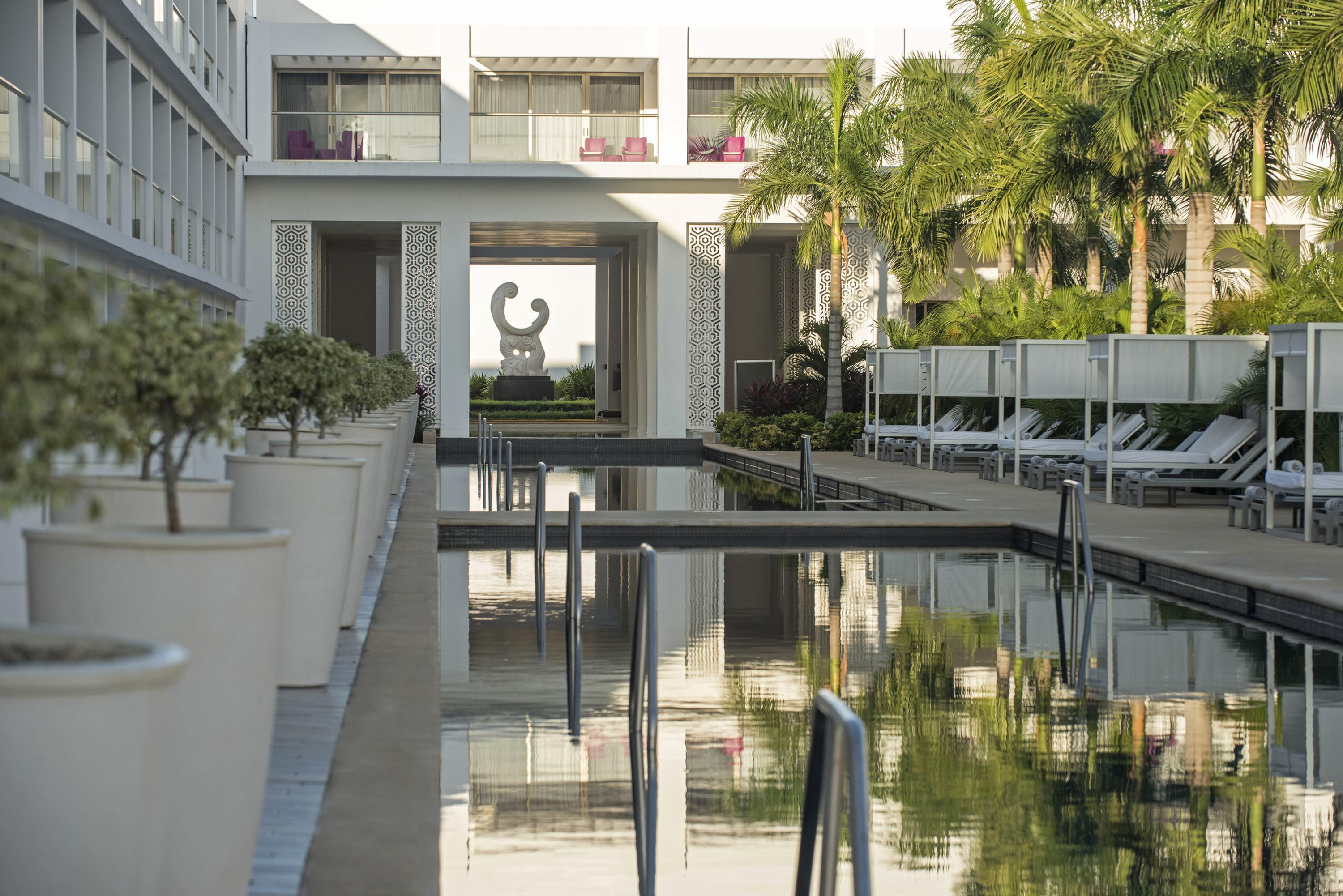 Platinum Yucatan Princess Adults Only プレヤデルカーメン エクステリア 写真 The hotel's pool