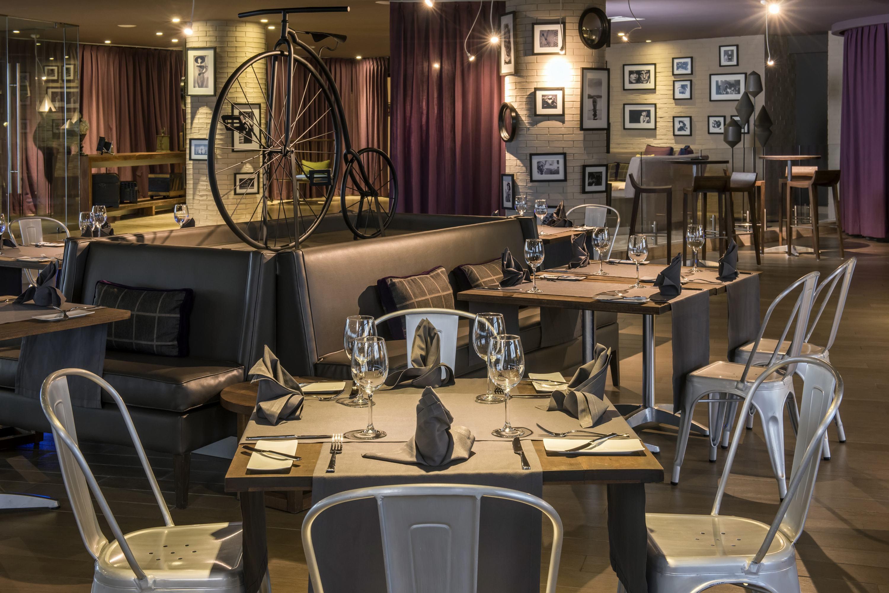 Platinum Yucatan Princess Adults Only プレヤデルカーメン エクステリア 写真 The interior of the restaurant