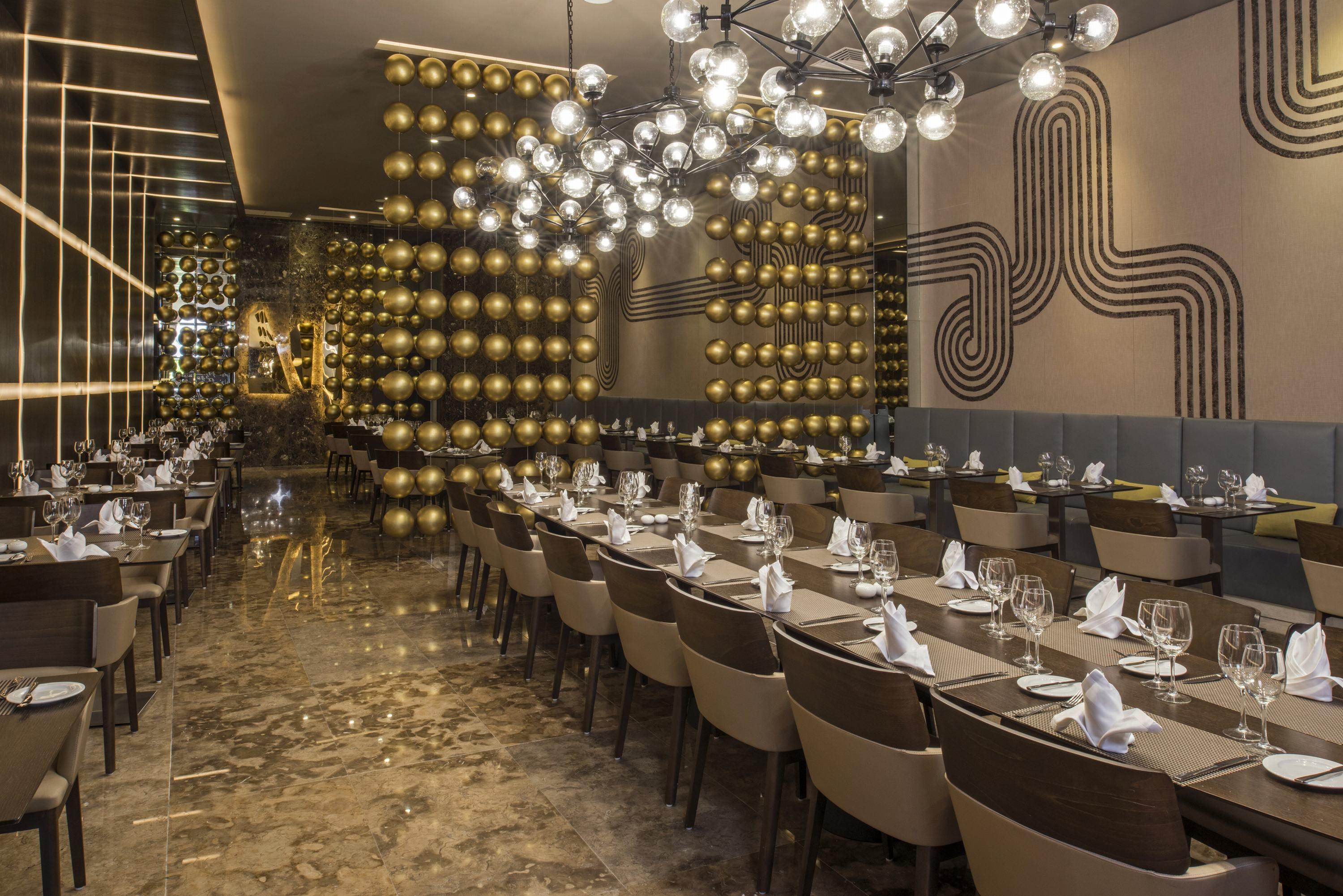 Platinum Yucatan Princess Adults Only プレヤデルカーメン エクステリア 写真 Interior of the restaurant