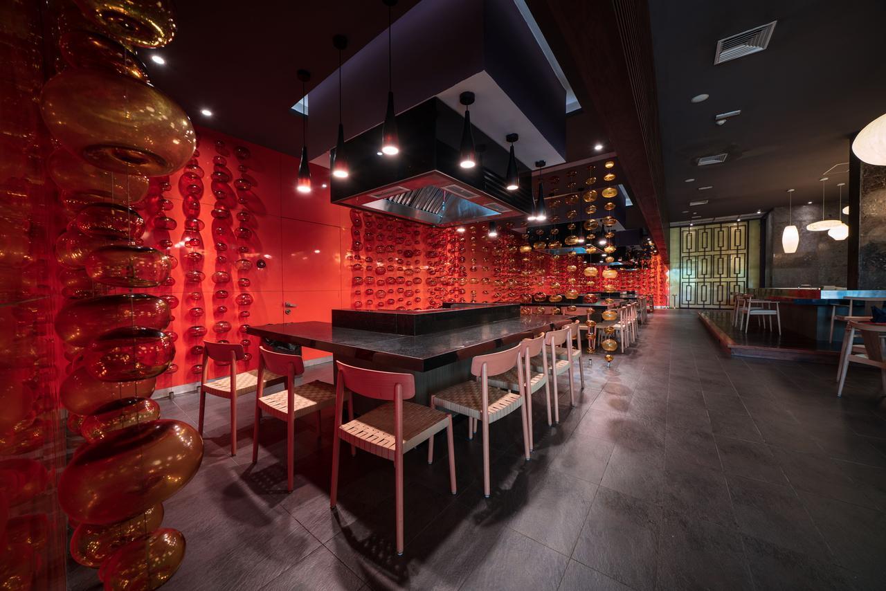 Platinum Yucatan Princess Adults Only プレヤデルカーメン エクステリア 写真 Interior of a restaurant in Madrid, Spain