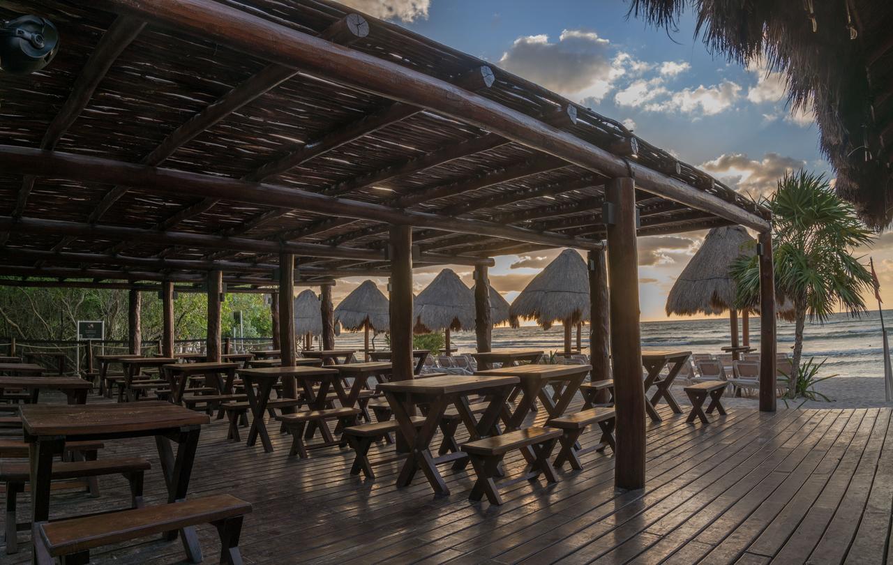 Platinum Yucatan Princess Adults Only プレヤデルカーメン エクステリア 写真 Restaurant at the beach